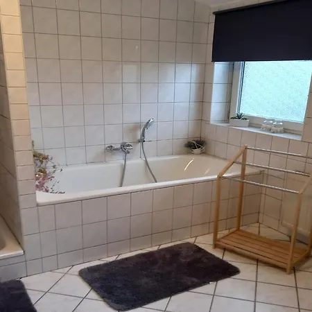Grosse In Mit Terrasse, Cleaning Included * Stormbruch